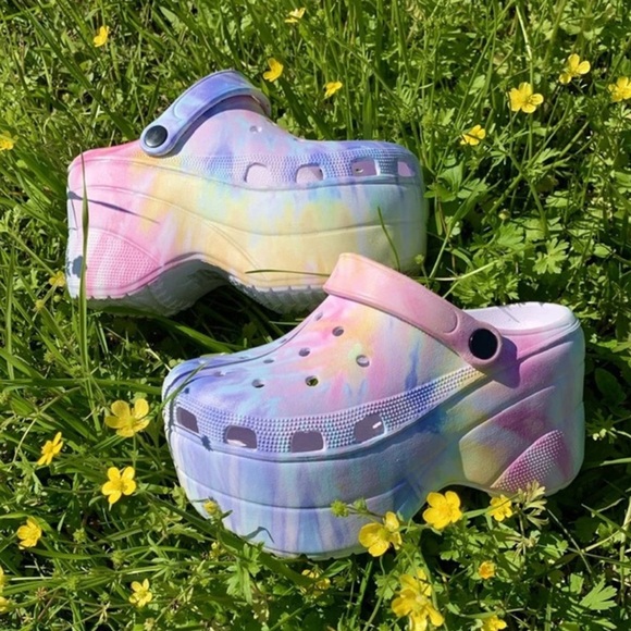 NEW Pastel Tie Dye Platform Clogs ✨ - Picture 2 of 4